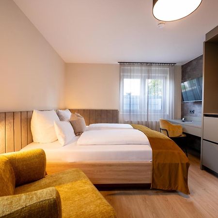 V Business Apartments Бёблинген Экстерьер фото