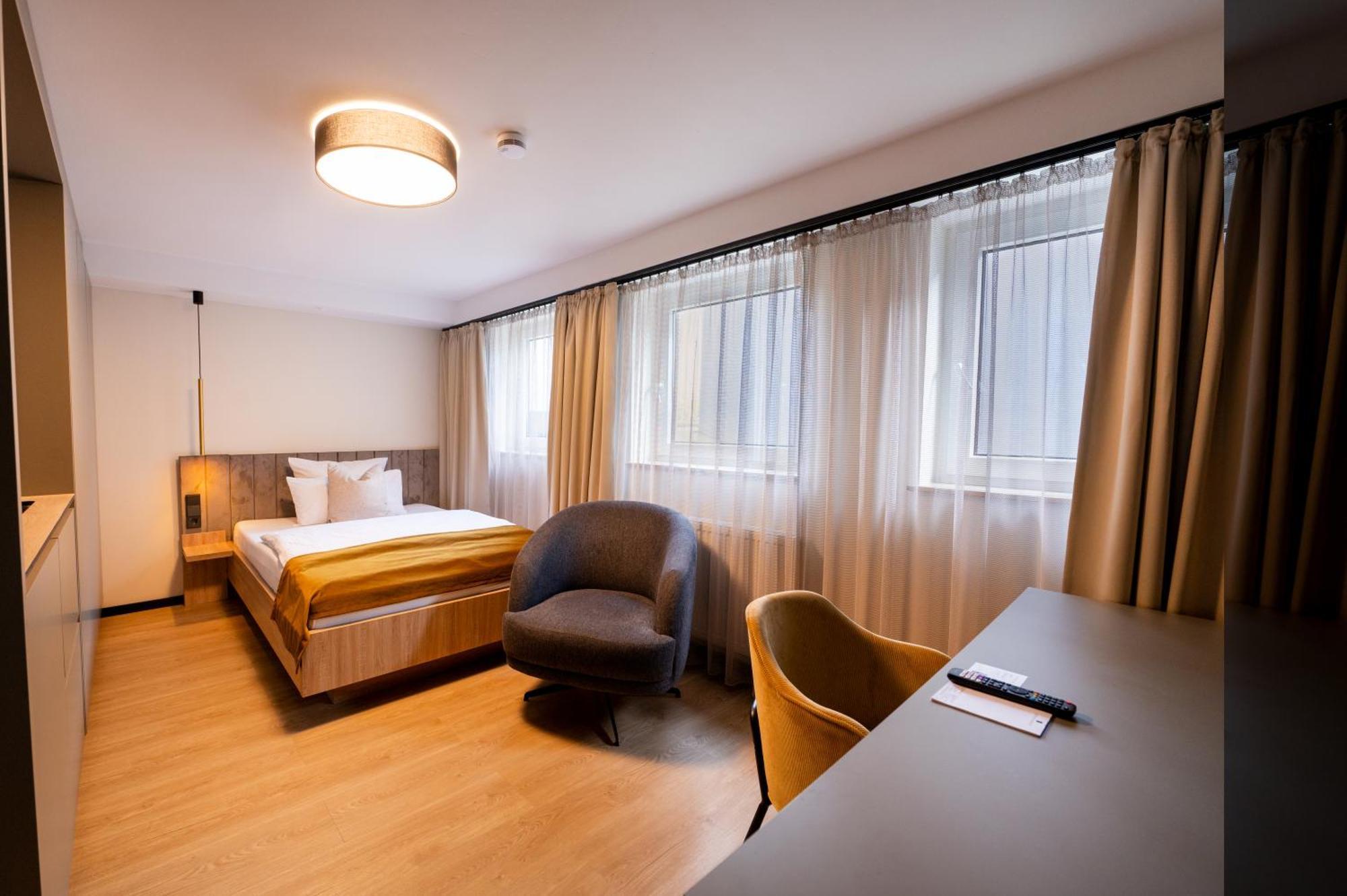 V Business Apartments Бёблинген Экстерьер фото