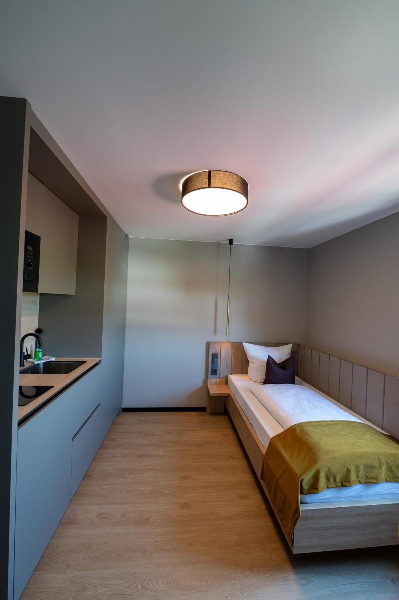 V Business Apartments Бёблинген Экстерьер фото