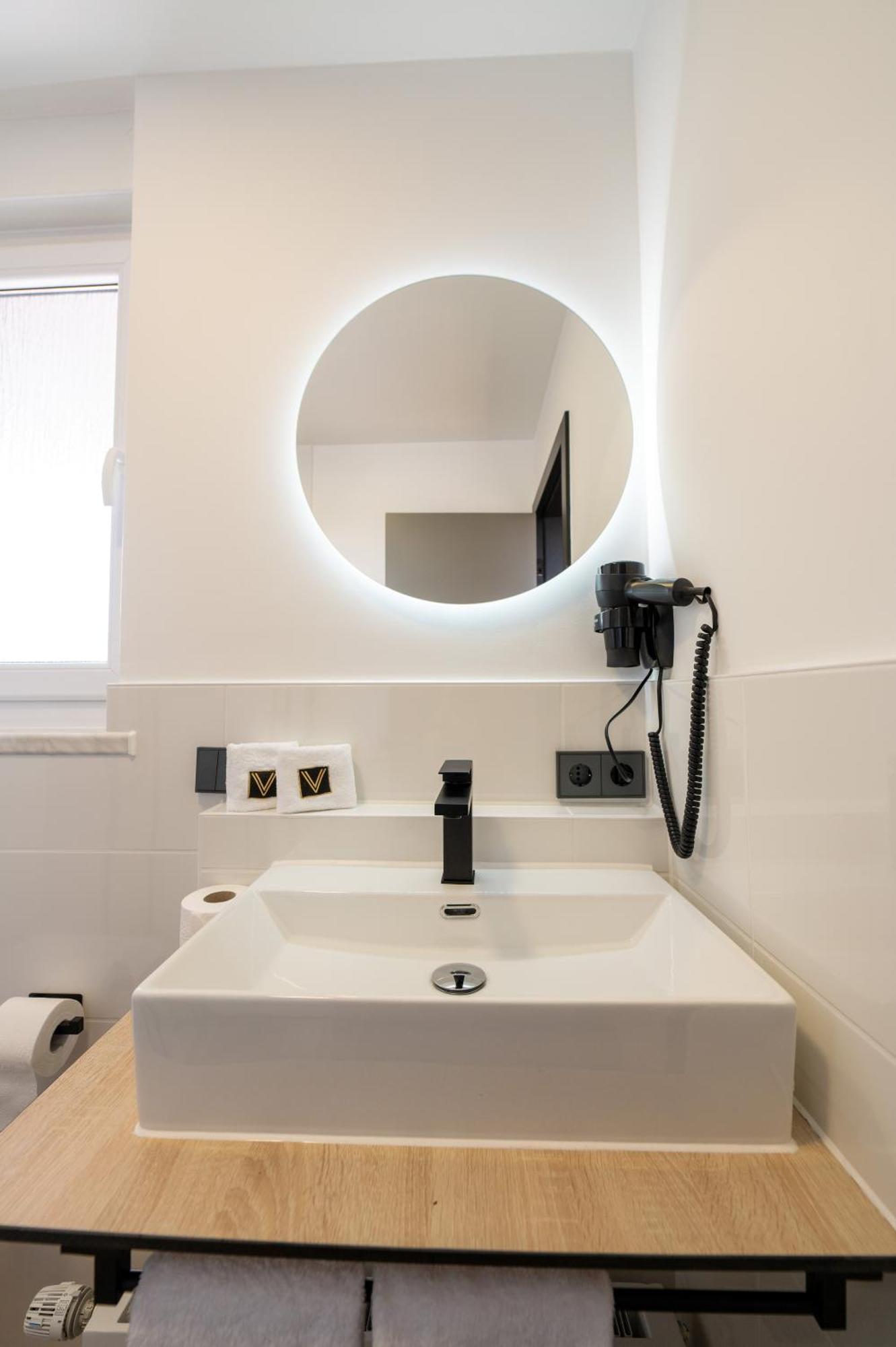 V Business Apartments Бёблинген Экстерьер фото