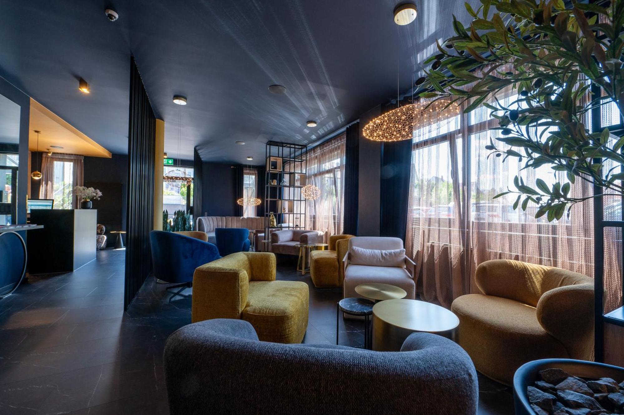 V Business Apartments Бёблинген Экстерьер фото